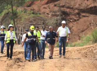 Desarrollo de infraestructura en Colón: Ministro Sabonge inspecciona proyectos de rehabilitación y carreteras