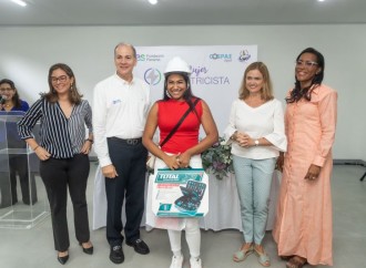 Soy Mujer Electricista: El programa que desarrolla la Fundación AES Panamá para el empoderamiento en la industria