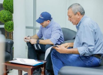 Vicepresidente Carrizo Jaén recibe informe sobre avances de obras del Gobierno Nacional en Veraguas