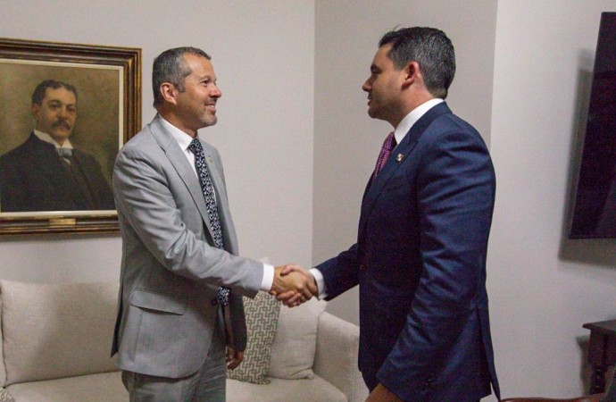 Vicepresidente José Gabriel Carrizo Jaén recibe visita de cortesía del Secretario General electo de la OMI