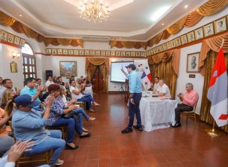 Durante gira de trabajo, Vicepresidente José Gabriel Carrizo Jaén revisa el avance de las obras del Gobierno Nacional en la provincia de Coclé