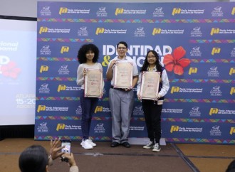 Mariel Alejandra Fuentes, Kenneth Jafet Contreras y Simja Mariscal son los ganadores del Concurso Nacional de Cuento Juvenil Rosa María Britton