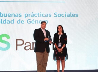 AES Panamá recibe reconocimiento como Empresa con Buenas Prácticas Sociales, en Igualdad de Género