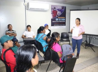 Estudiantes de comunidades indígenas reciben pago de becas a través del programa Cobre Panamá Crece Contigo
