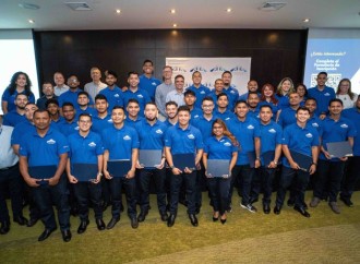 Academia de Copa Airlines gradúa a 40 Técnicos de Mantenimiento Aeronáutico