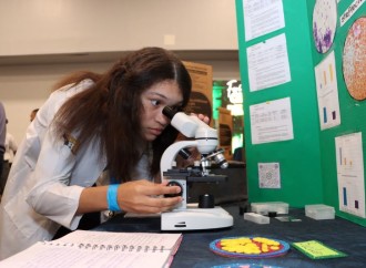 Jóvenes talentos participaron en la Feria Científica Nacional del Ingenio Juvenil 2023