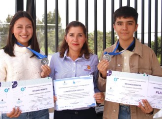 México: Estudiantes Elizabeth Valenzuela y Jasiel Padilla desarrollan alimentos a base de moringa y durazno, una opción para diabéticos