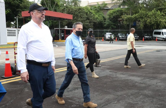 El presidente Laurentino Cortizo Cohen y su homólogo de Costa Rica realizan sobrevuelo en el Tapón de Darién
