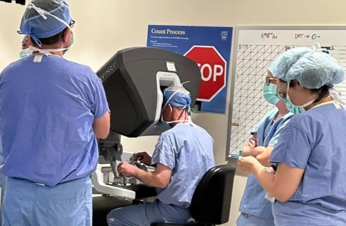 Mayo Clinic realiza con éxito el primer Trasplante de Riñón asistido por robot en Minnesota