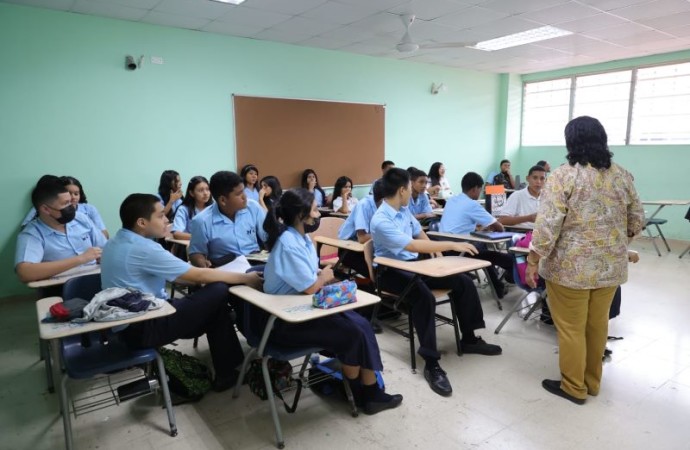 Oportunidades educativas abiertas: Concurso de 3,335 vacantes de docentes en Panamá
