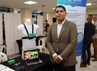 Estudiante de la UTP desarrolla dispositivo para personas con discapacidad visual