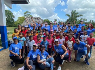Voluntarios “Me Sumo” de Telered llevan alegría a Capira