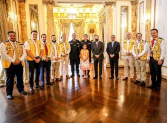 Camila Bravo, embajadora estrella de la Teletón, visita el Palacio de las Garzas junto al Presidente Cortizo