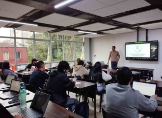 Académico de la UAG fortalece colaboración con universidad colombiana