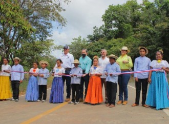 Presidente Cortizo y ministro Sabonge inauguran proyecto vial en Pixvae y dos puentes vehiculares en Veraguas