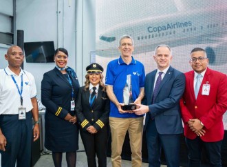 Copa Airlines recibe galardón como la aerolínea más puntual de Latinoamérica en el 2023