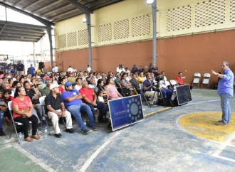 Entrega de viviendas y legalización de Lotes beneficia a 165 familias en Panamá Oeste