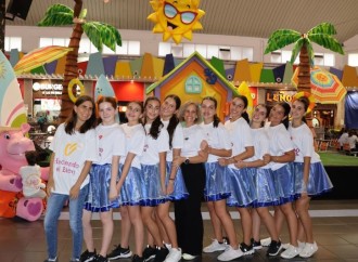 Las chicas MACABI brillan en un flashmob por el Día de las Buenas Acciones